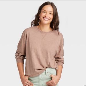 Long sleeve boxy t-shirt